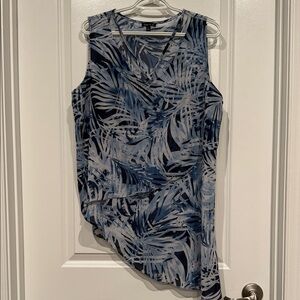 💥 SALE 💥 Sami & Jo Blue and White Leaf Print Tank Top